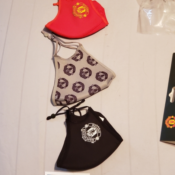 Manchester United Face Masks Pack (Set of 3) RARE - Picture 6 of 9